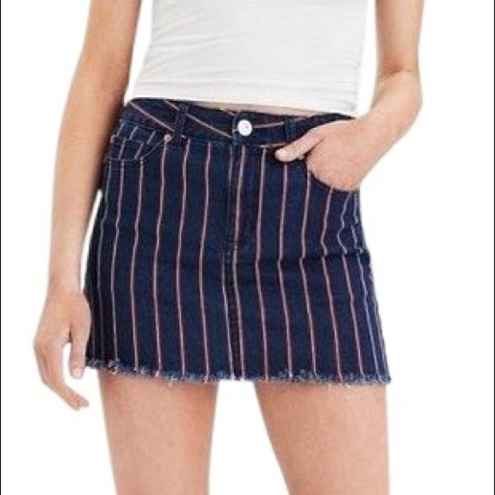 A&E Super Stretch Red & White Striped Frayed Mini Skirt 0